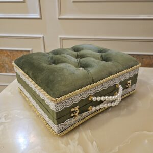 Premium Large Size Quran with Premium Box - Image 10